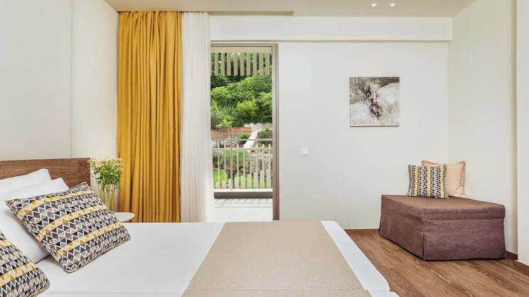 Deluxe Double Room Garden View